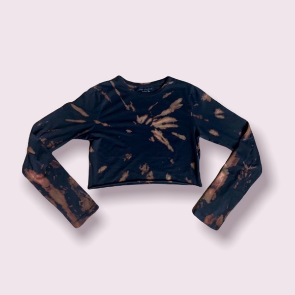 Tops - Black beach dyed cropped top